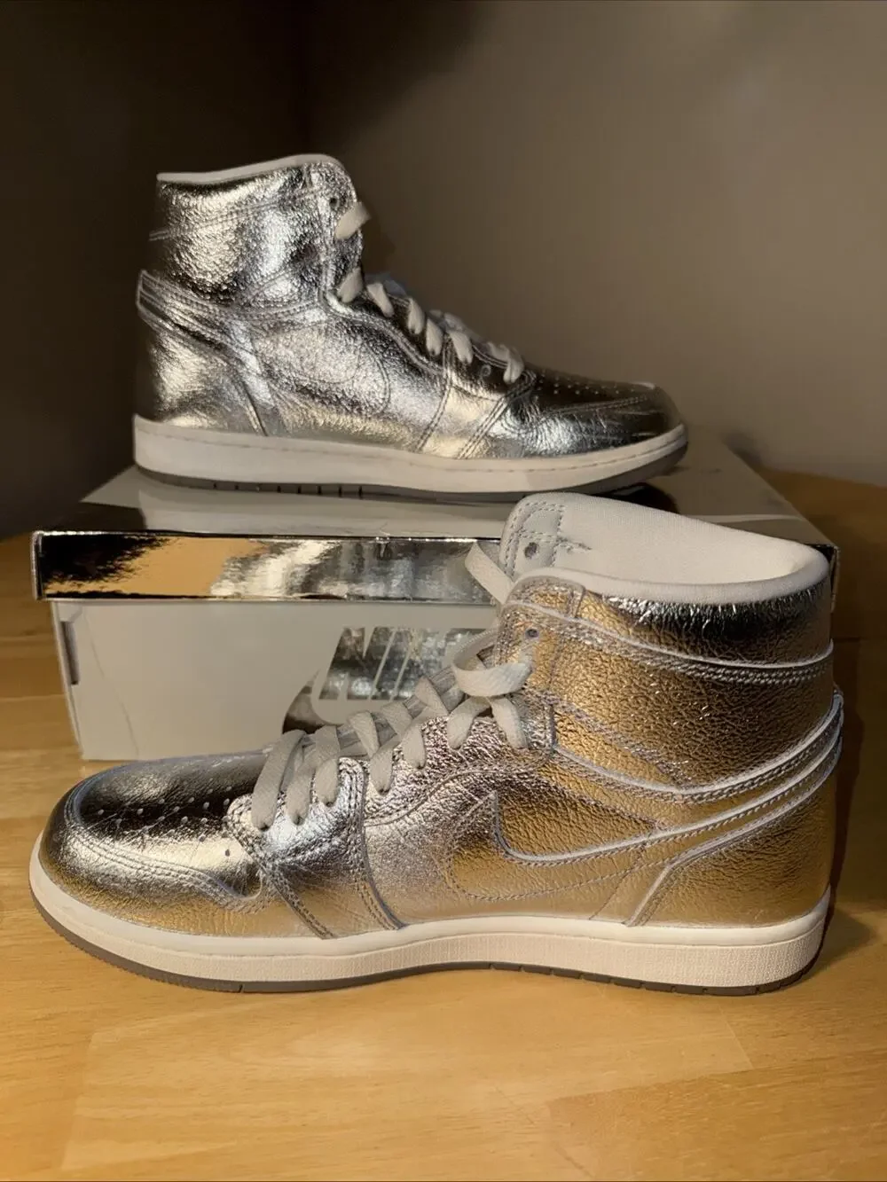 Emma Air Jordan 1 Retro Hi OG Metallic Chrome 11W